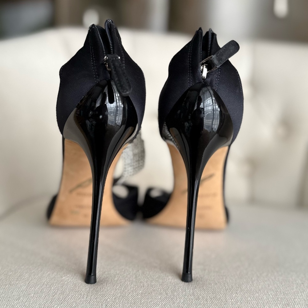 Elegant Black Stiletto Heels luxurious beauties